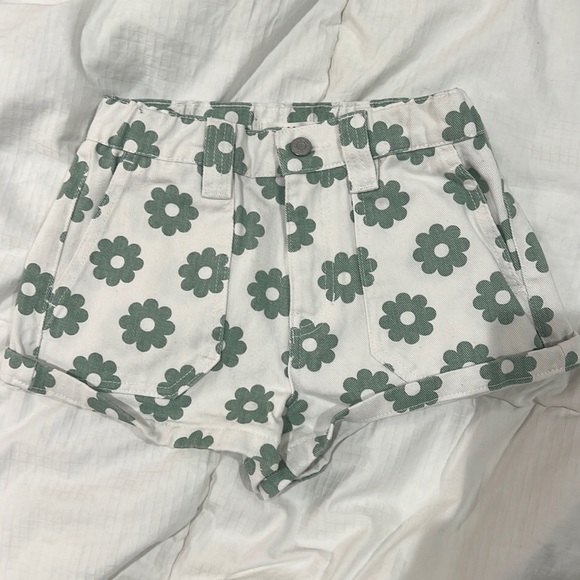 Pacsun Green flowered jeans shorts - Picture 1 of 3